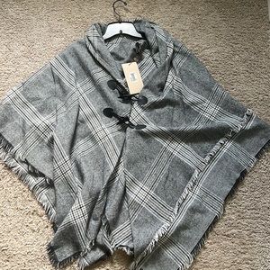 NWT plaid black and white cape